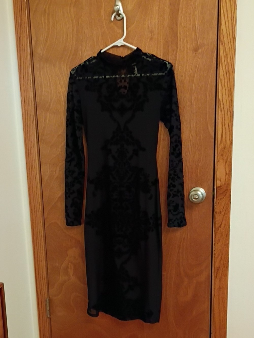 Xhilaration Black Long Sleeve Velvet Burnout Sheath Dress